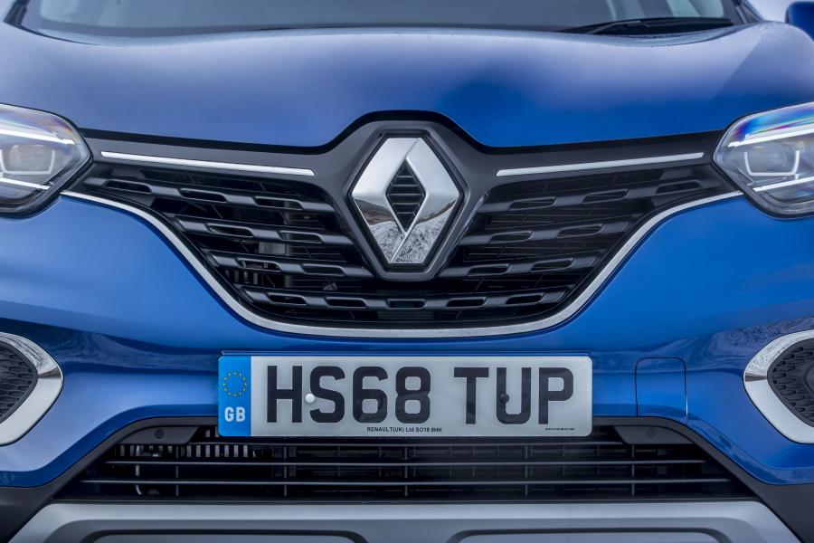 Логотип Renault Kadjar 2019 года  (UK) (фото 18 из 40)